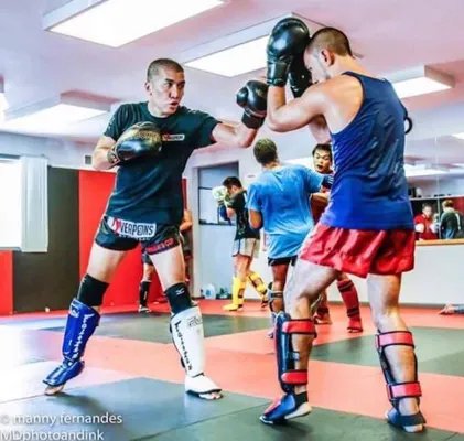 Muay Thai Kickboxing